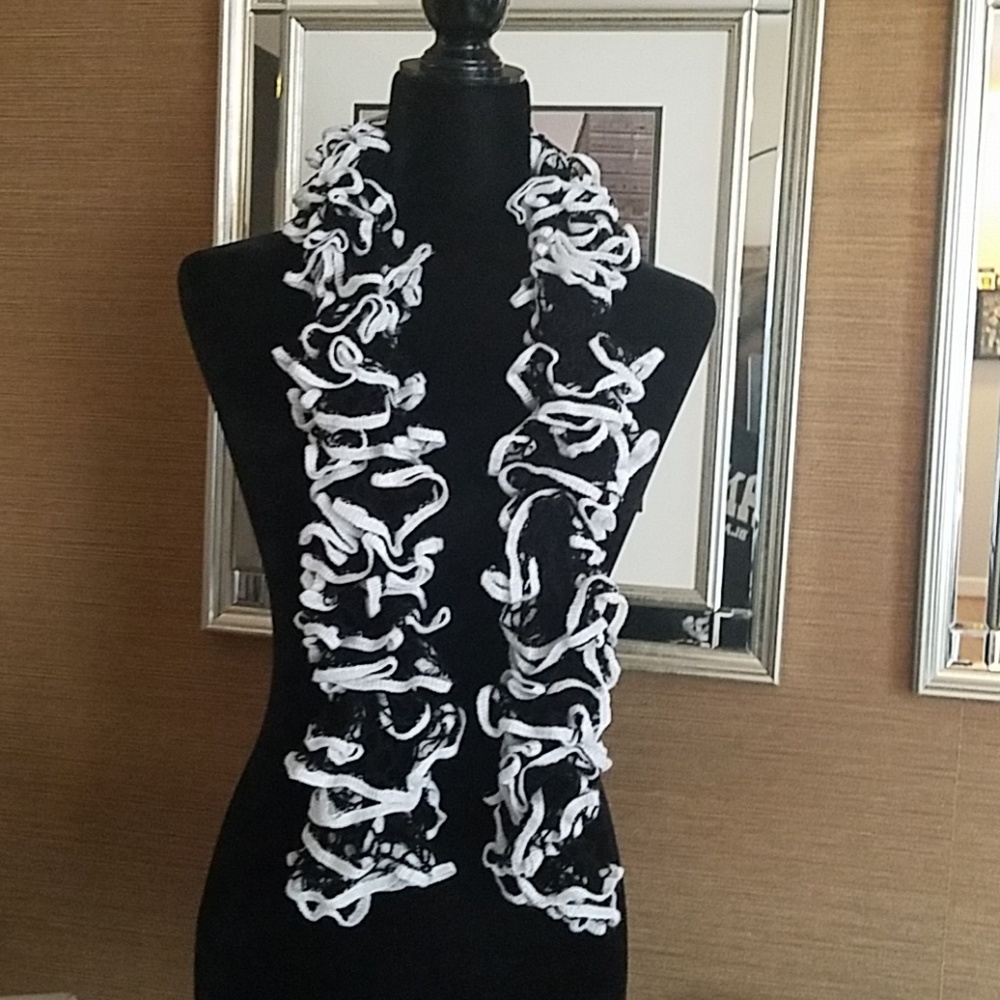 Brand NEW Hand Made Scarf